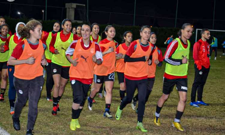 الكرة النسائية