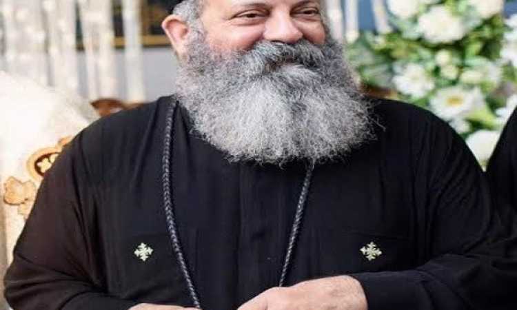 كاهن كنيسة الملاك