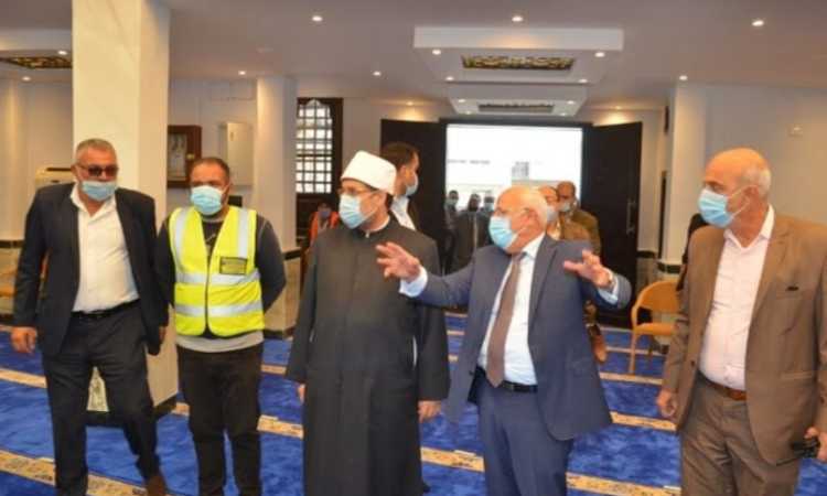 وزير الأوقاف يتفقد مسجد عمر بن عبد العزيز
