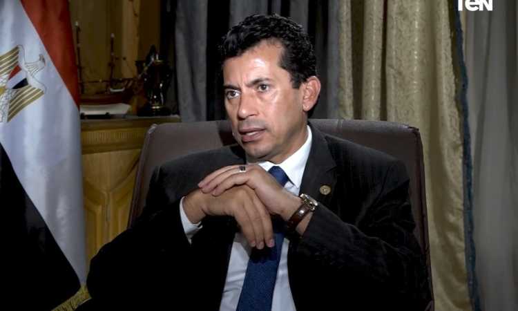 وزير الشباب والرياضة الدكتور أشرف صبحى