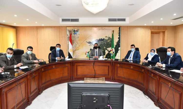 اجتماع محافظ الفيوم