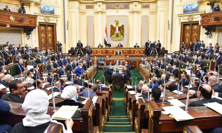أعضاء مجلس النواب يؤدون اليمين الدستورية