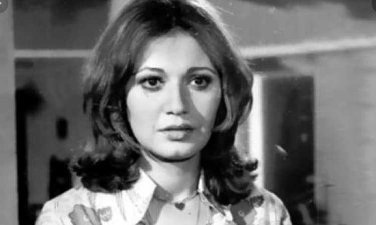 الفنانة مديحة كامل