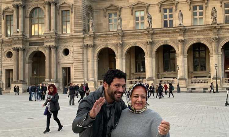 حسن الرداد ووالدته