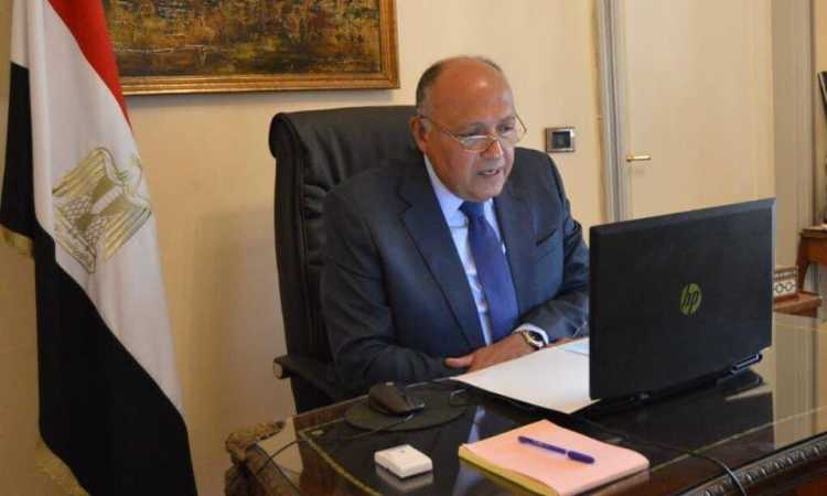 سامح شكرى يبحث تعزيز التعاون مع وزيرة الخارجية السيراليونية