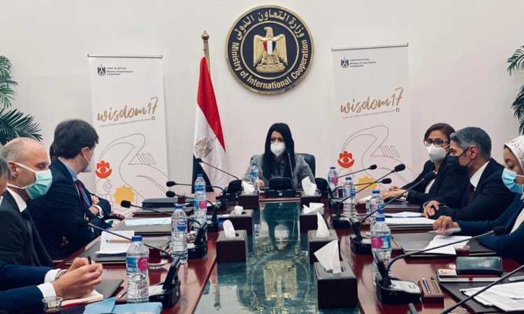 رانيا المشاط خلال الاجتماع