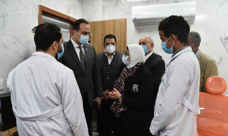 وزيرة الصحة تتفقد وحدة طب أسرة طيبة