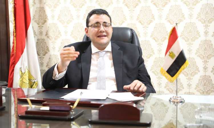 الدكتور خالد مجاهد