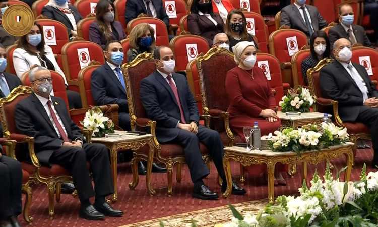 احتفالية الأم المثالية