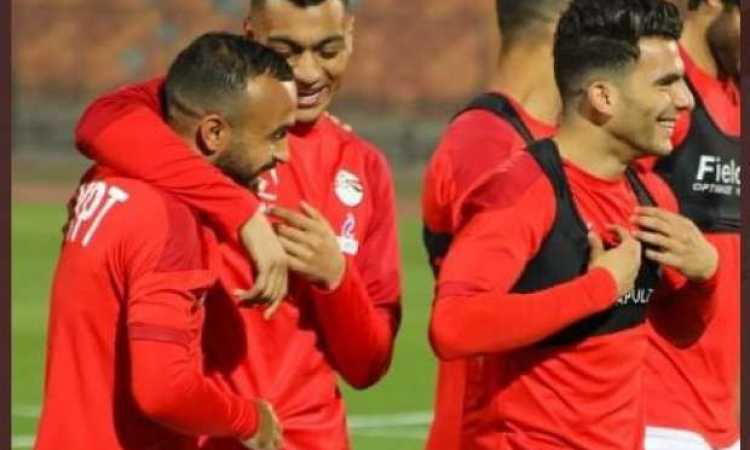 وصلة هزار بين لاعبى الزمالك وأفشة