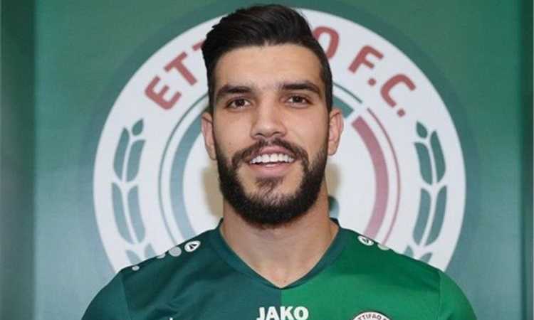 وليد أزارو