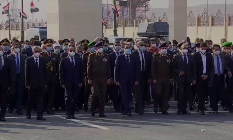 الرئيس السيسى يتقدم الجنازة العسكرية للدكتور كمال الجنزورى