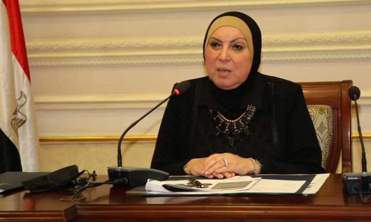 نيفين جامع