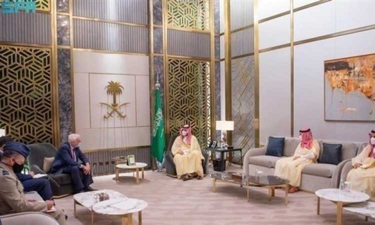 ولى العهد السعودى يلتقى وفد دينى