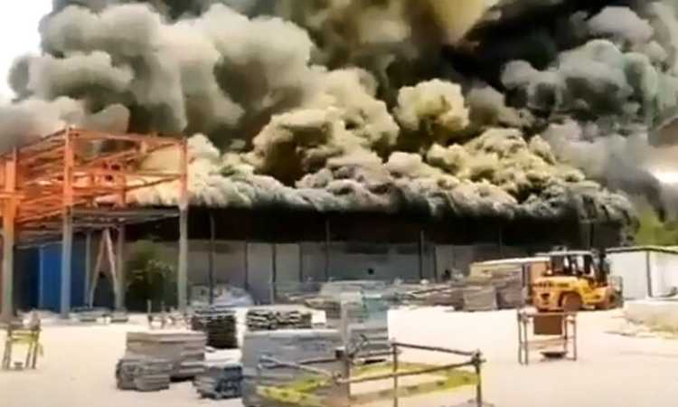 حريق مجمع بوشهر