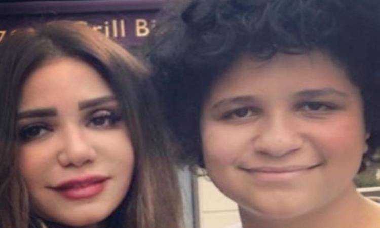 إيناس عزالدين