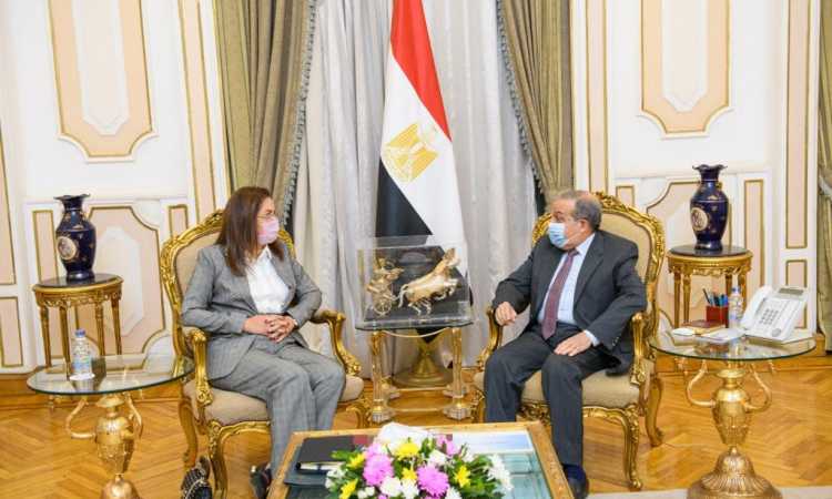 وزيرا الإنتاج الحربى والتخطيط