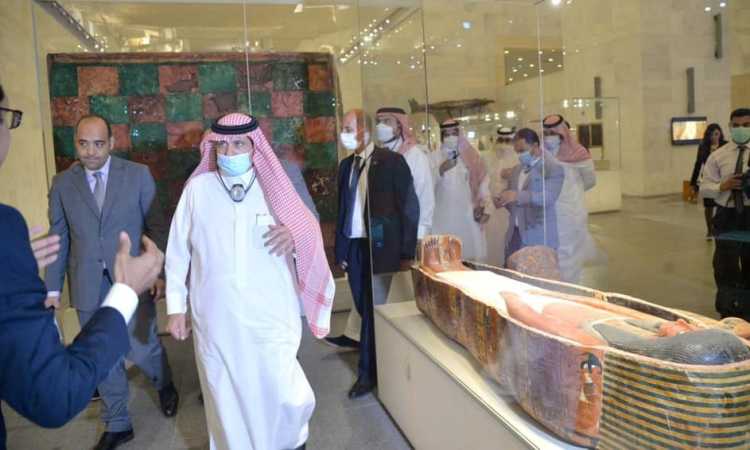 وزراء الإعلام العرب يزورون متحف الحضارة