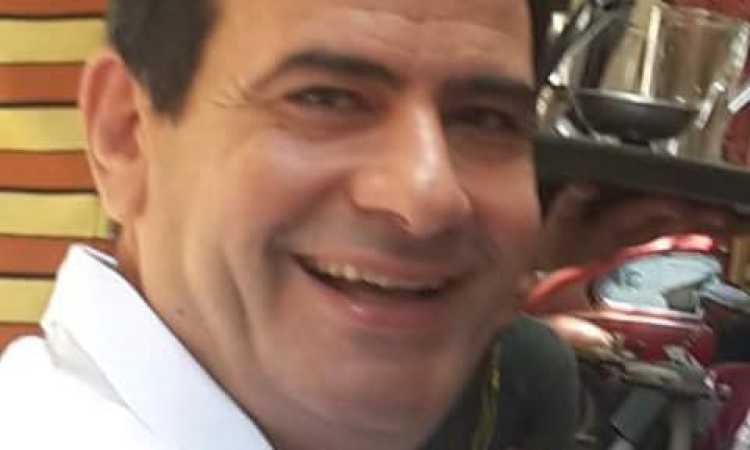 عزت القمحاوى