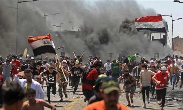 تظاهرات بسبب انقطاع الكهرباء فى العراق