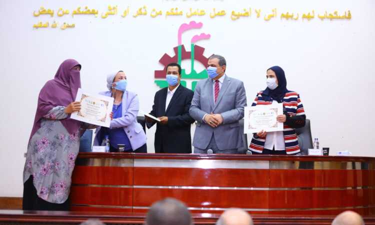 وزراء القوى العاملة والبيئة والتضامن