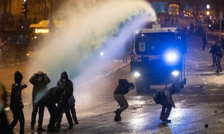 مواجهات بين فلسطينيين وقوات الاحتلال الإسرائيلى