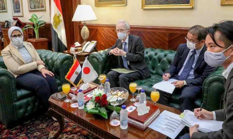 لقاء وزيرة الصحة مع السفير اليابانى