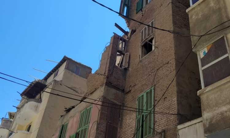 انهيار جزئى لعقار قديم
