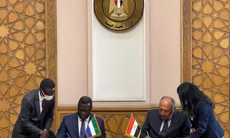سامح شكرى‬⁩ ونظيره السيراليونى