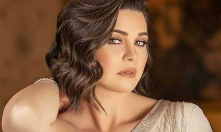 يسرا اللوزى