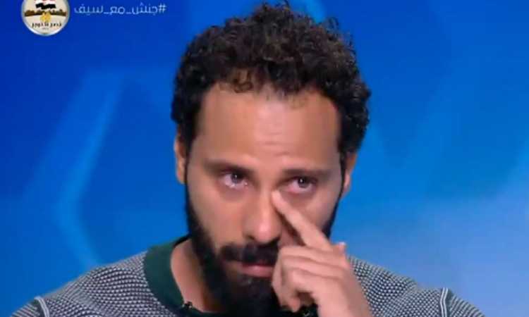 جنش يبكى على الهواء