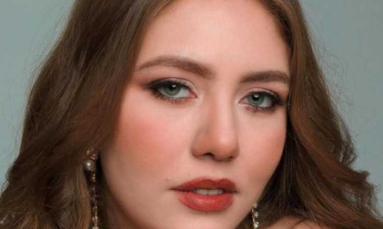 الفنانة رحمة حسن