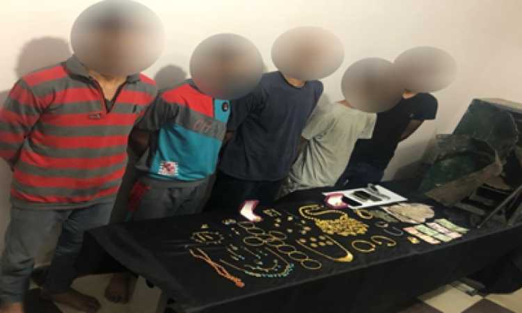 المتهمين
