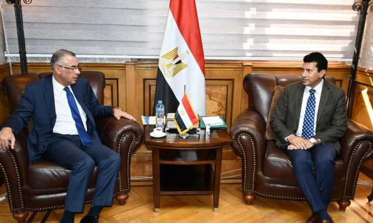 وزير الشباب وسفير إيطاليا