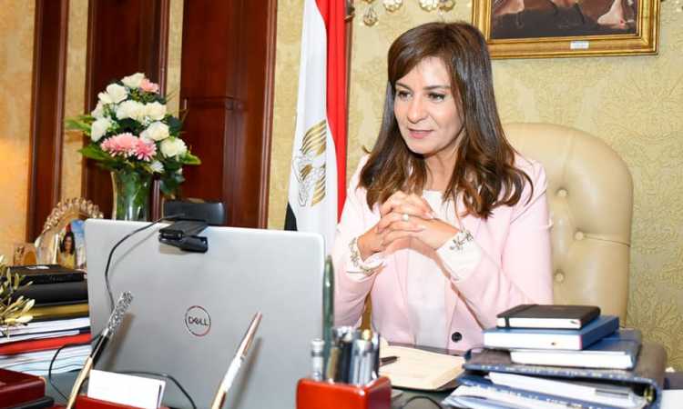 نبيلة مكرم