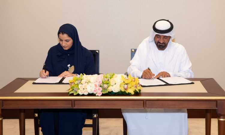 معرض دبى للطيران يوقع مذكرة تفاهم مع وكالة الإمارات للفضاء
