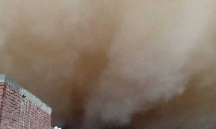 عاصفة ترابية