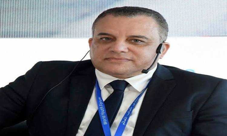الدكتور عزت إبراهيم