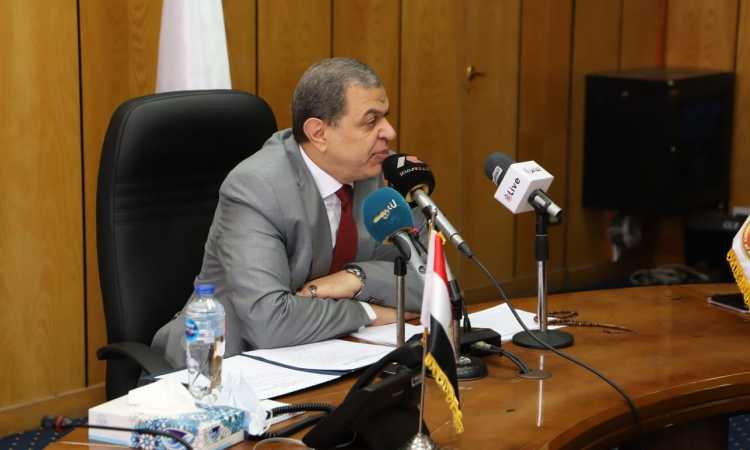 وزير القوى العاملة محمد سعفان