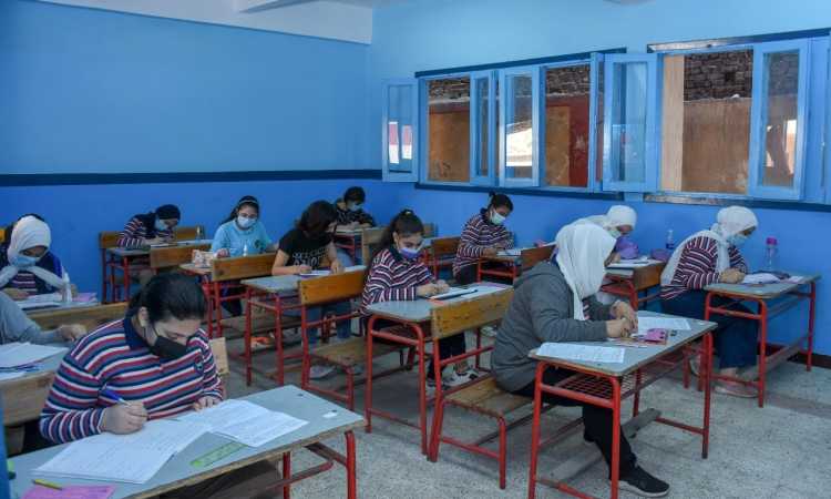 الامتحانات