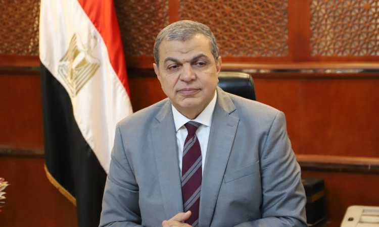 وزير  القوى العاملة