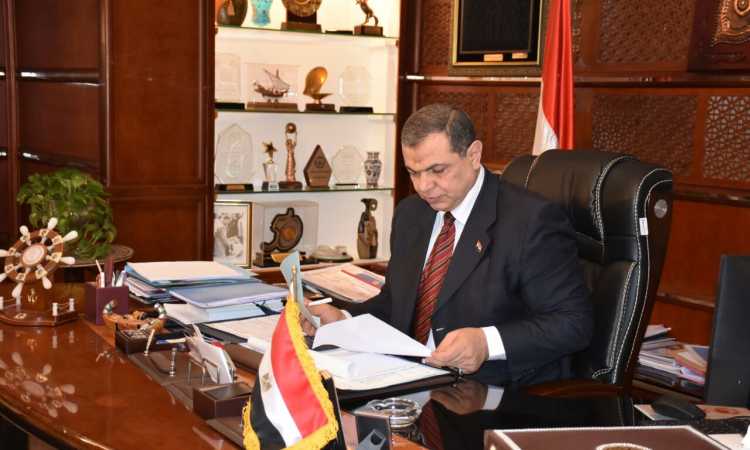 وزير القوي العاملة