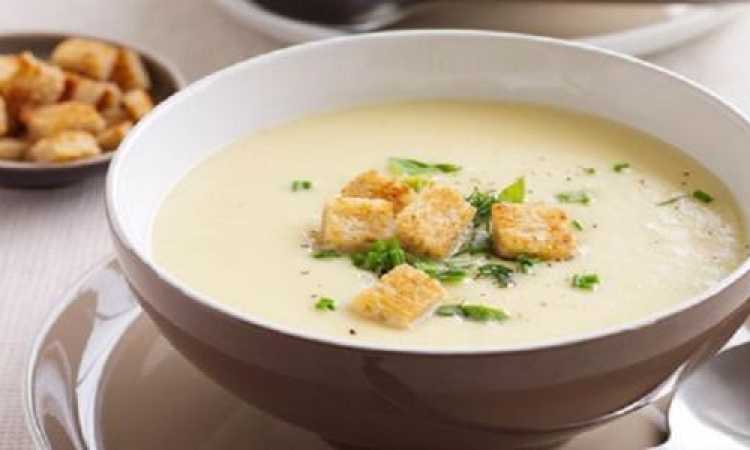 شوربة الكوسا بالدجاج