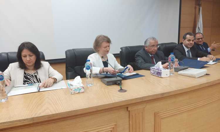 وفد بولندى يزور مركز البحوث الزراعية