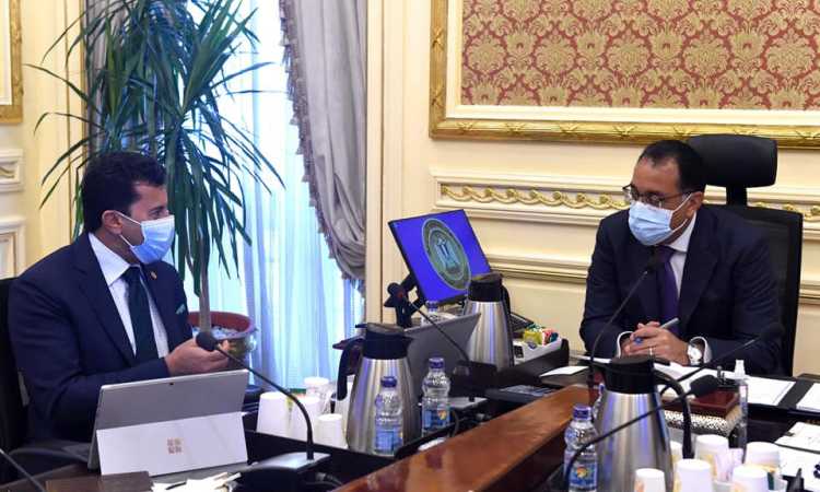 الدكتور مصطفى مدبولى ووزير الرياضة