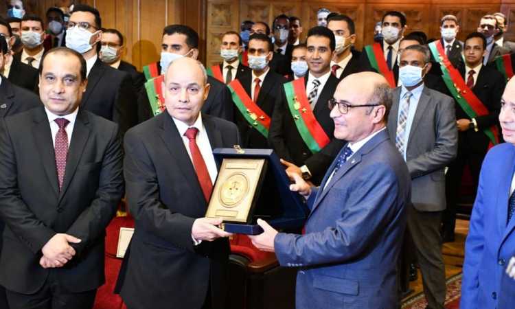 تأدية اليمين القانوينة