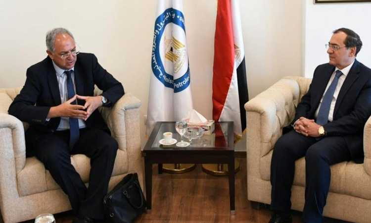 الملا ووزير البيئة القبرصى