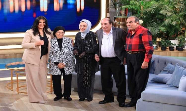 معكم منى الشاذلى