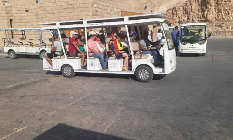 سيارات تعمل بالطاقة الشمسية