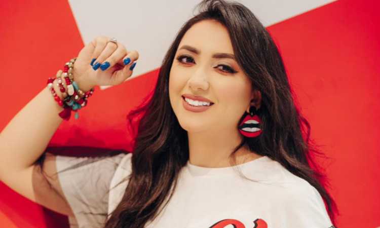 الفنانة آية عبد الله